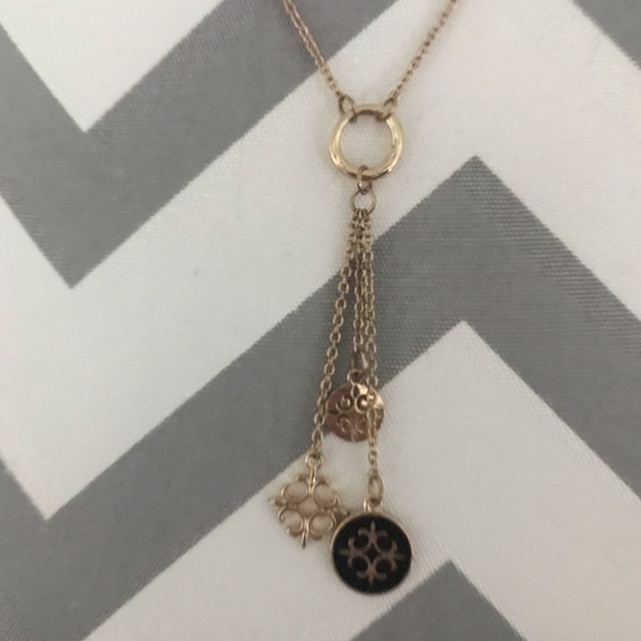 Necklace & earring set - Picture 6 of 6